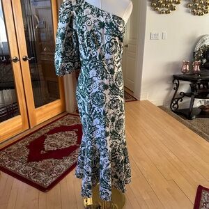 Elegant Green and White One-Shoulder Dress